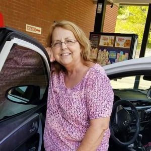 Meet your Posher, Linda